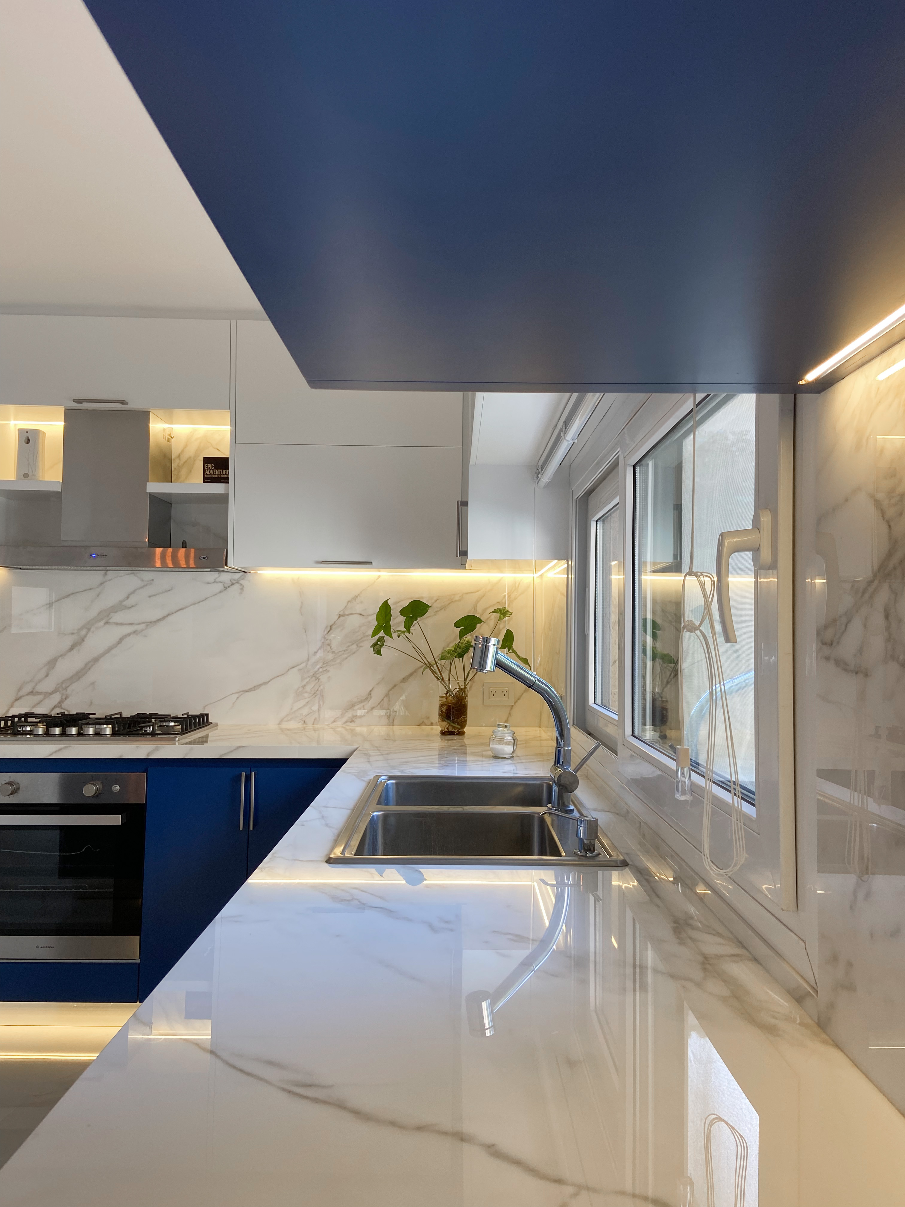 Mesada en Neolith Calacatta